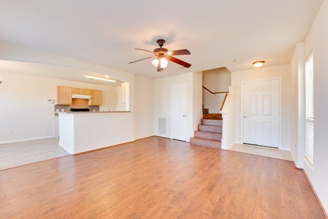 Building Photo - 14034 Maximos Dr