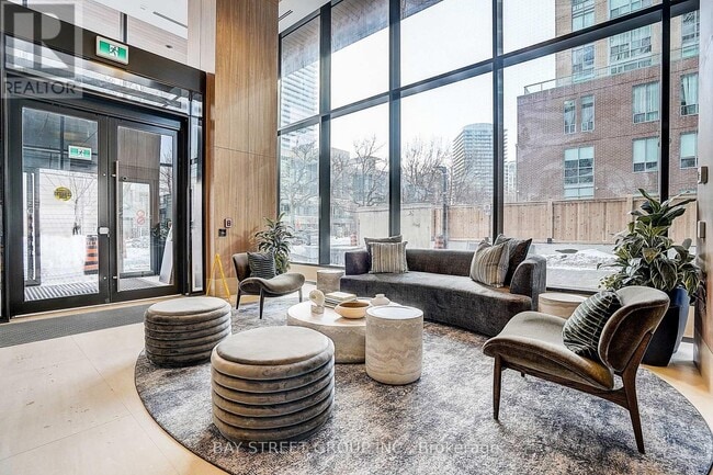 Building Photo - 36 Olive Ave