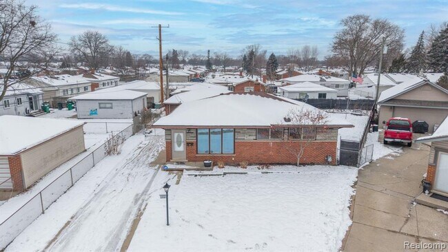 Foto del edificio - 32658 Kathryn St