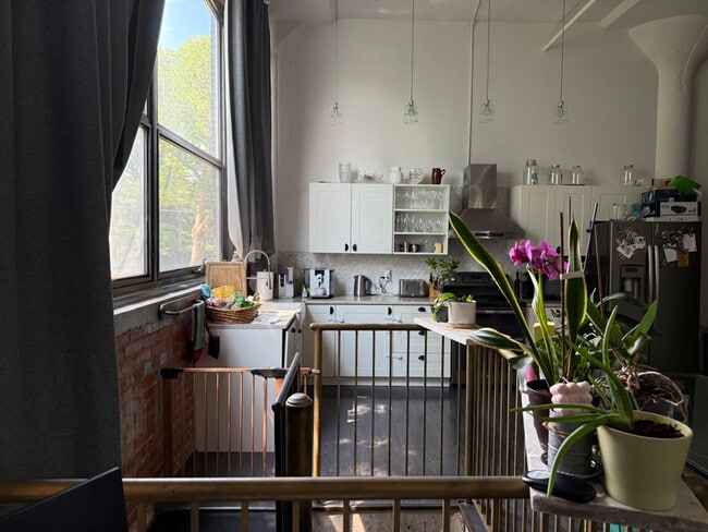 Photo - 8205 Franklin Blvd Apartment