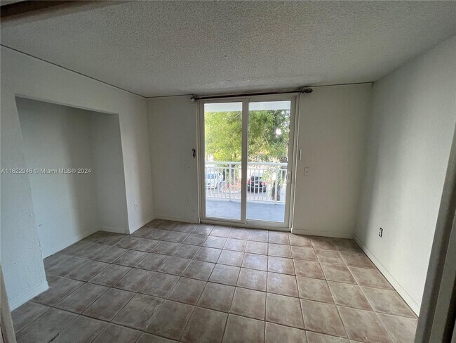 Foto del edificio - 1251 NE 108th St