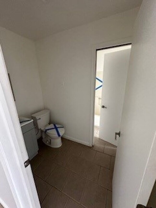 Building Photo - 18 Water St