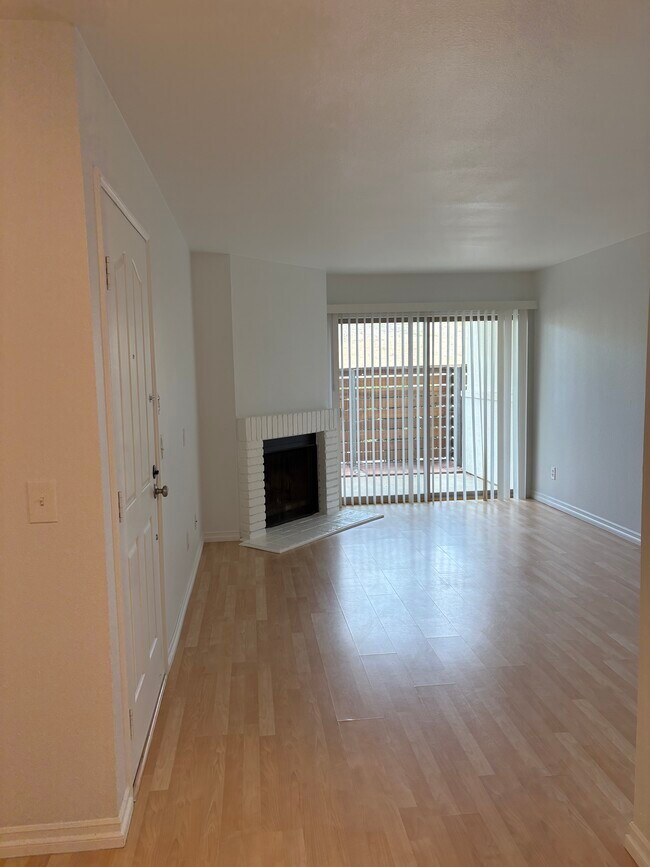 Foto del edificio - 1650 S El Camino Real