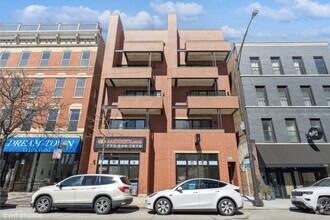 Building Photo - 1332 W Madison St