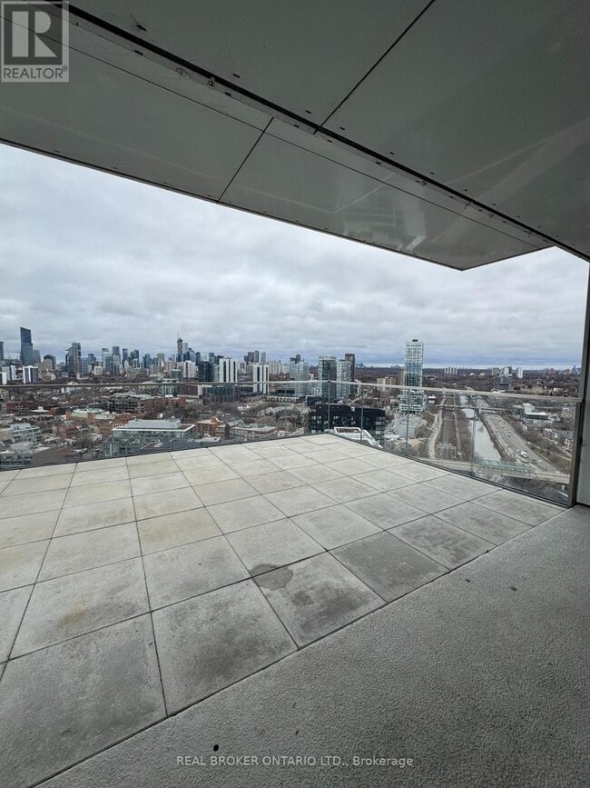 Photo du bâtiment - 170 Bayview Ave