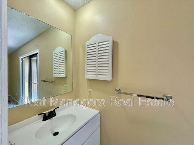 Building Photo - 4609 Fen Ct