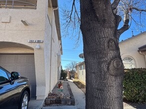 Building Photo - 6501 San Antonio Dr NE