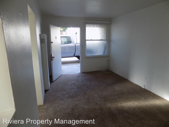 Building Photo - 2158 1/2 Felspar St