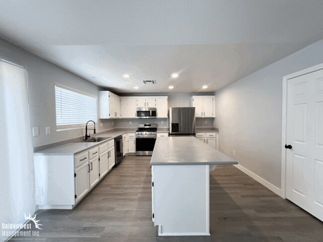 Foto del edificio - Stunning 3Bdm 2.5Ba Two Story Home in Moun...