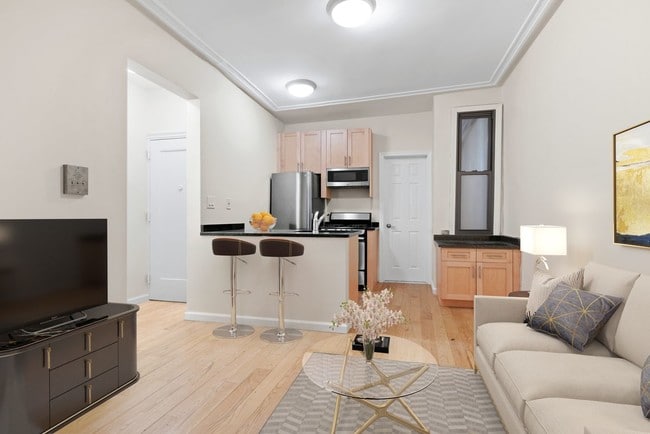 Building Photo - 111 E 89th St