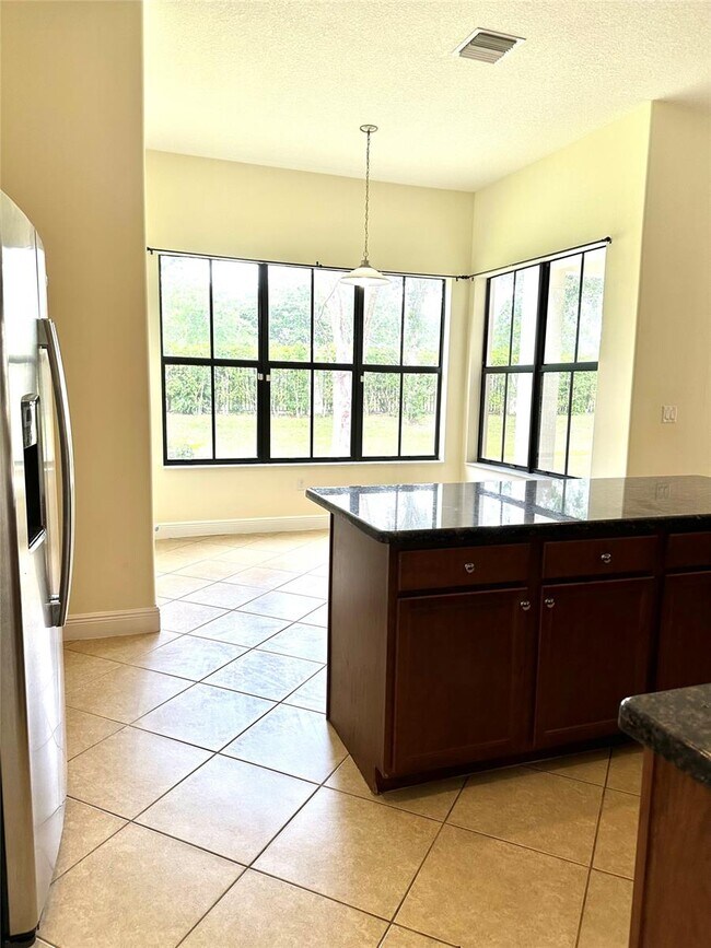 Foto del edificio - 3396 NW 83rd Way