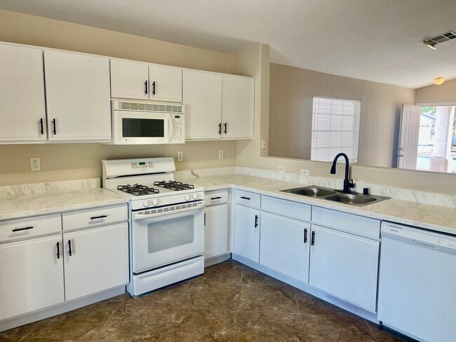 Building Photo - 5424 Eagle Claw Ave