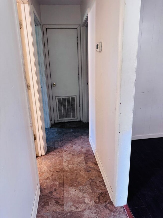 Building Photo - 59 Groner St