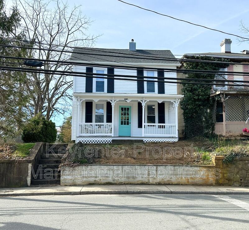 Foto principal - 1214 W Beverley St