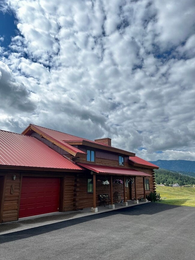 Building Photo - 17601 Timberline Creek Dr