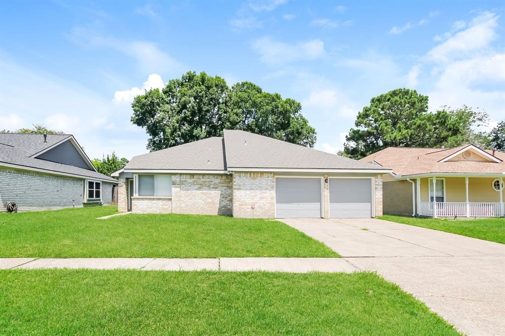 318 Brompton Ct, Highlands, TX 77562 House Rental in Highlands, TX