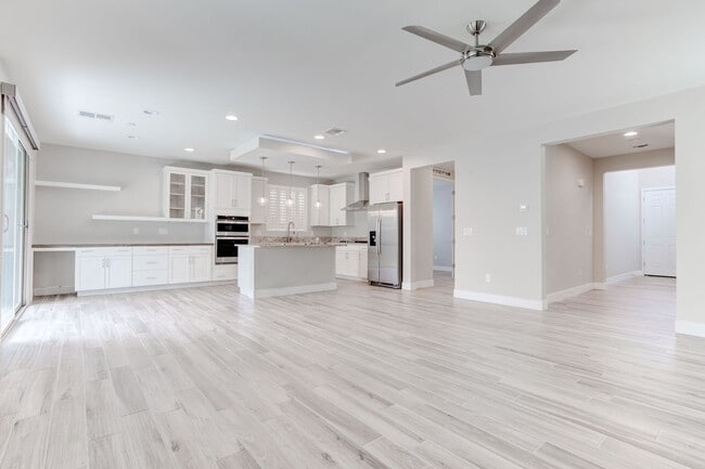 Building Photo - 9020 Nopah Peak Ct
