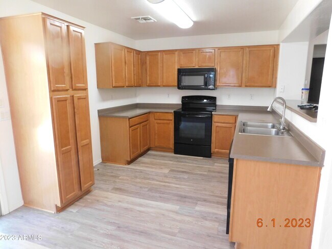 Foto del edificio - 24942 W Dove Trail