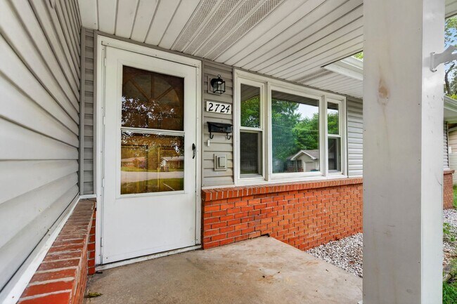 Foto del edificio - Newly Remodeled | 4 Bedroom | 1 Bathroom | Springfield MO!
