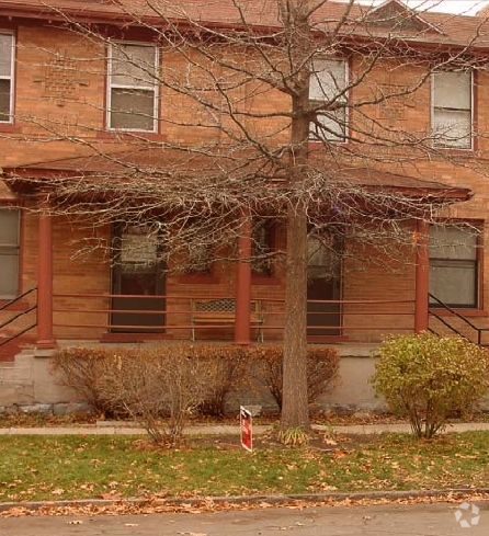 Building Photo - Clarkson Apartments