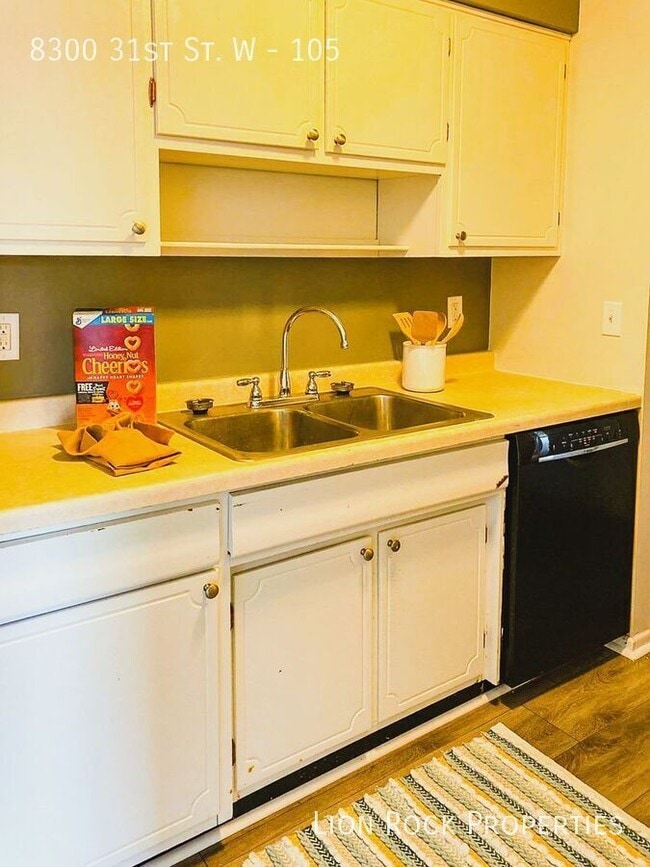 Building Photo - 8300 W 31st St