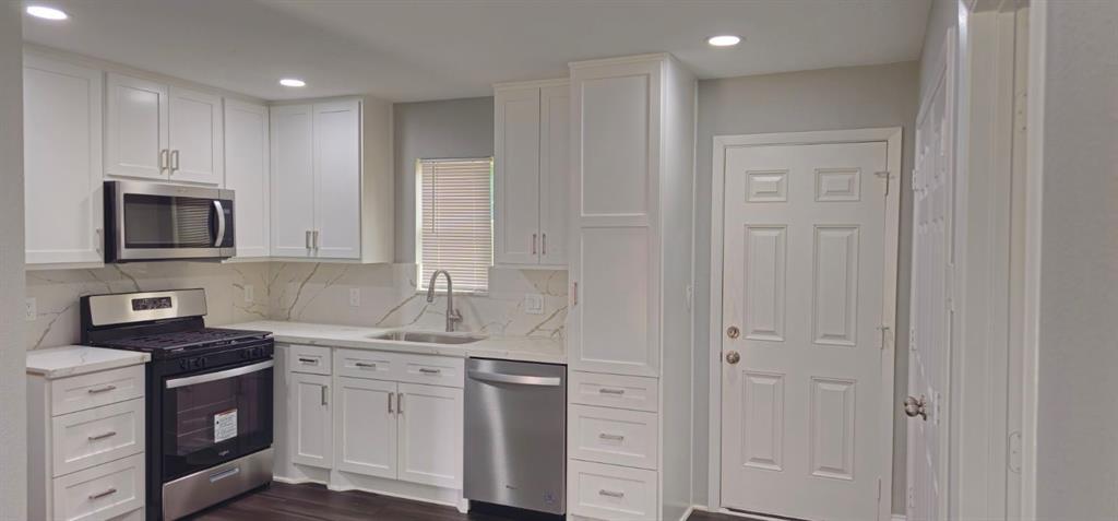 Foto del edificio - 9406 Chesterfield Dr
