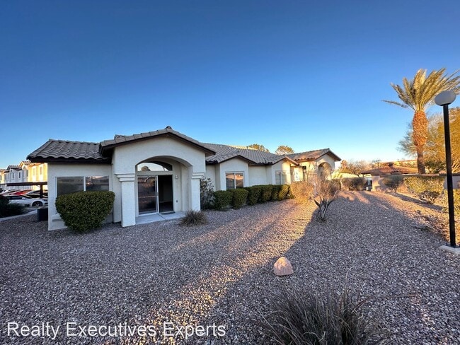 Building Photo - 2 br, 1 bath House - 7201 Indian Creek #104