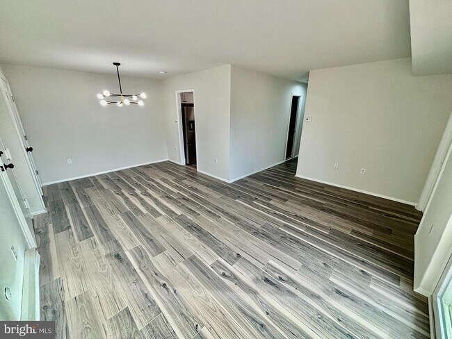 Foto del edificio - 327 St Marys Ave