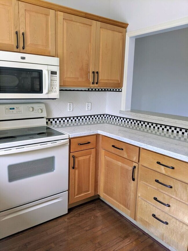 Foto del edificio - Condo Rental in Great Asheville Location!
