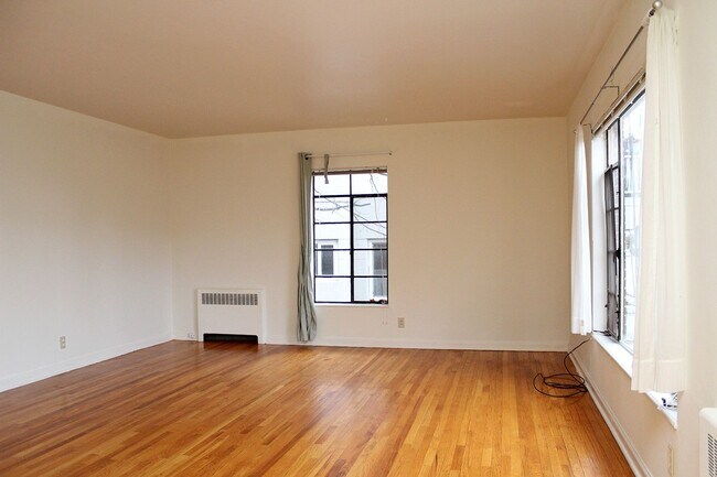 Foto del edificio - 2363-2371 SW Cedar St
