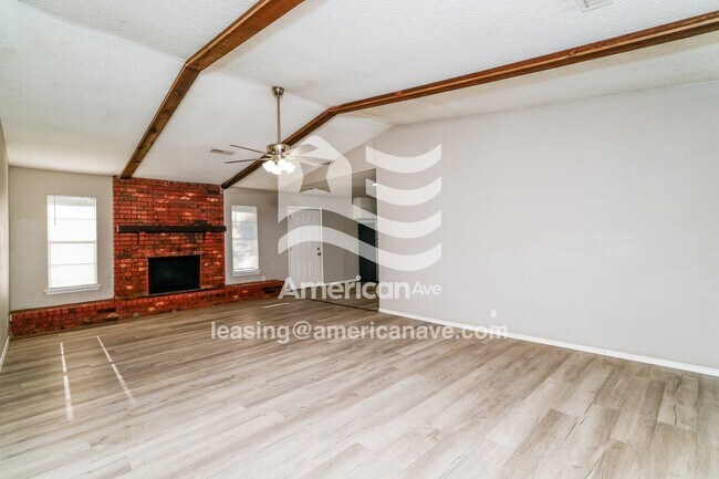 Foto del edificio - 4408 S Cypress Ave