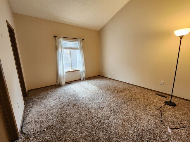 Foto del edificio - Amazing Two-Story Stetson Hills Home