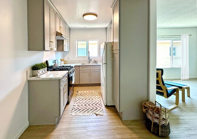 Foto del edificio - 14315 Chandler Blvd