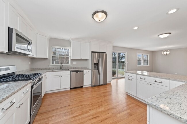 Foto del edificio - 1560 Warbler Dr