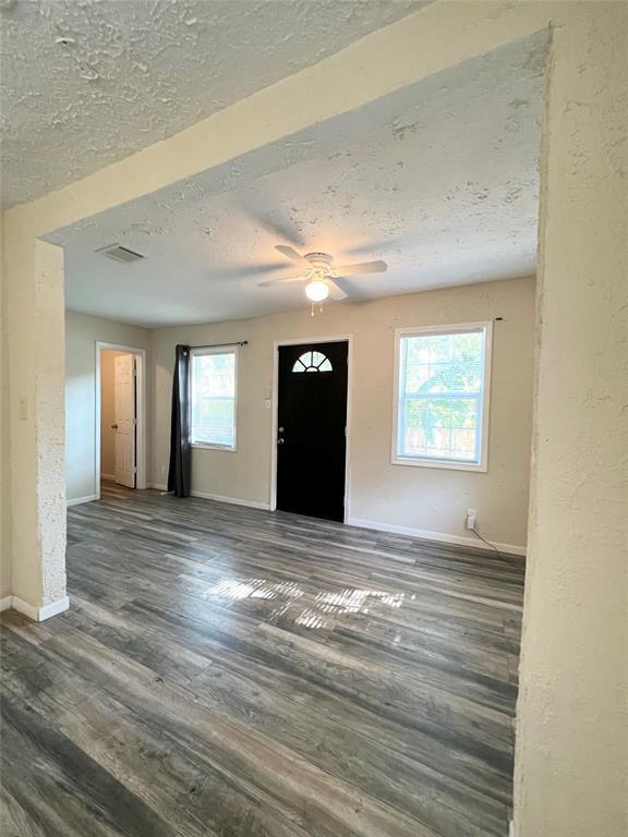 Foto del edificio - 7209 Weyburn St