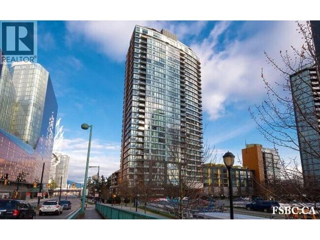 Building Photo - 33 Smithe St