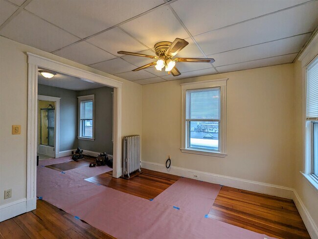 Building Photo - 127 Rogers Ave