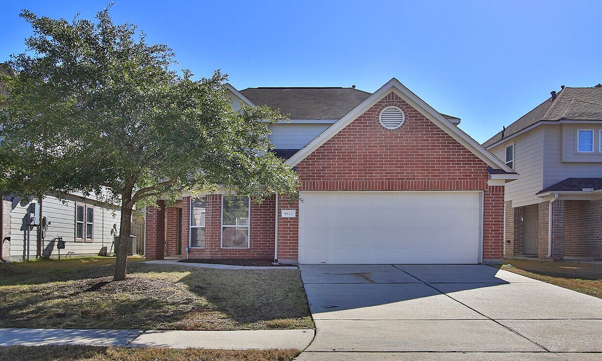 Primary Photo - For Lease | 4 Bed, 2.5 Bath |2,314 Sq Ft |...