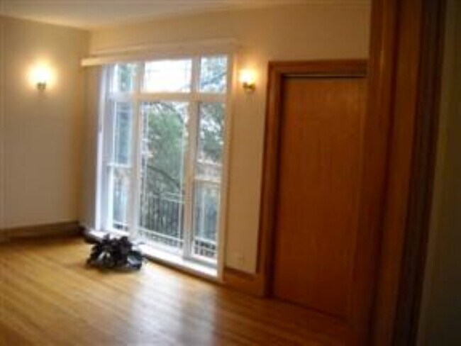 Foto del edificio - 6003 N Winthrop Ave