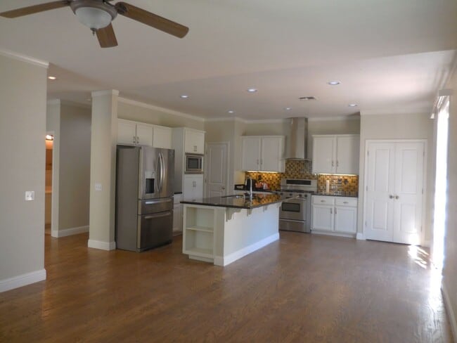 Building Photo - 1079 Stillspring Dr