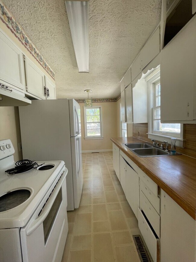 Foto del edificio - Charming 2 bedroom with a basement