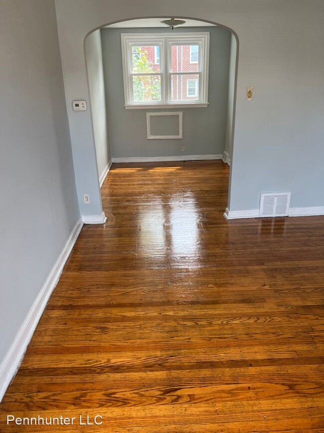 Building Photo - 2 br, 1 bath House - 4643 Weymouth St
