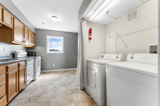 Foto del edificio - 527 Grant Ave