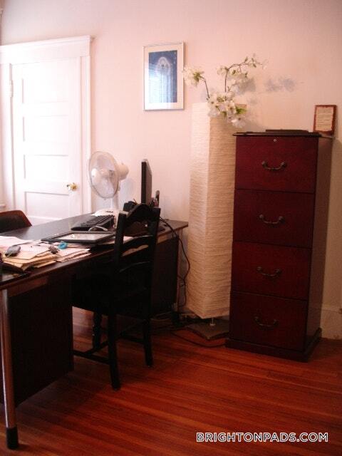 Foto del edificio - 91 Academy Hill Rd