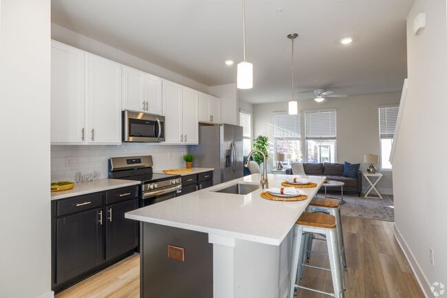 Foto del edificio - Newly Constructed 3bed/3.5 Bath townhome available now!