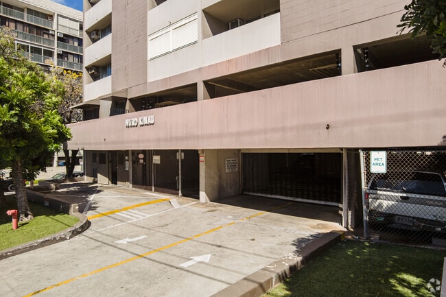 Building Photo - Ward Kinau