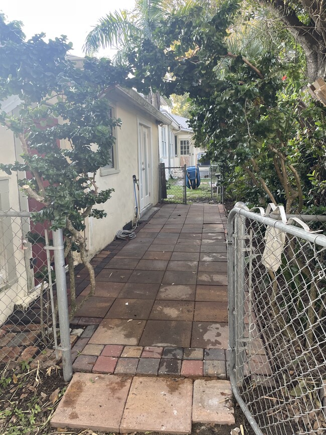 Side Patio - 2752 Rhode Island Ave