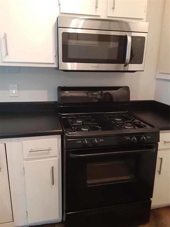 Foto del edificio - 1746 1/2-1742 Banks St