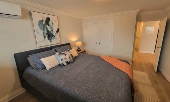 Building Photo - 387 E 42nd St