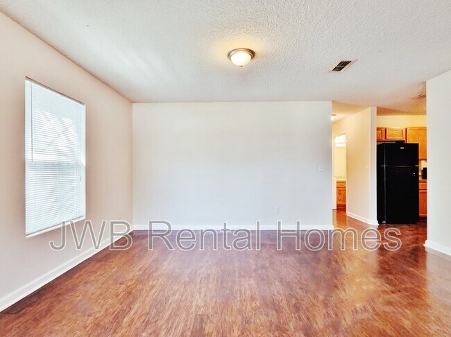 Foto del edificio - 3862 Grant Rd